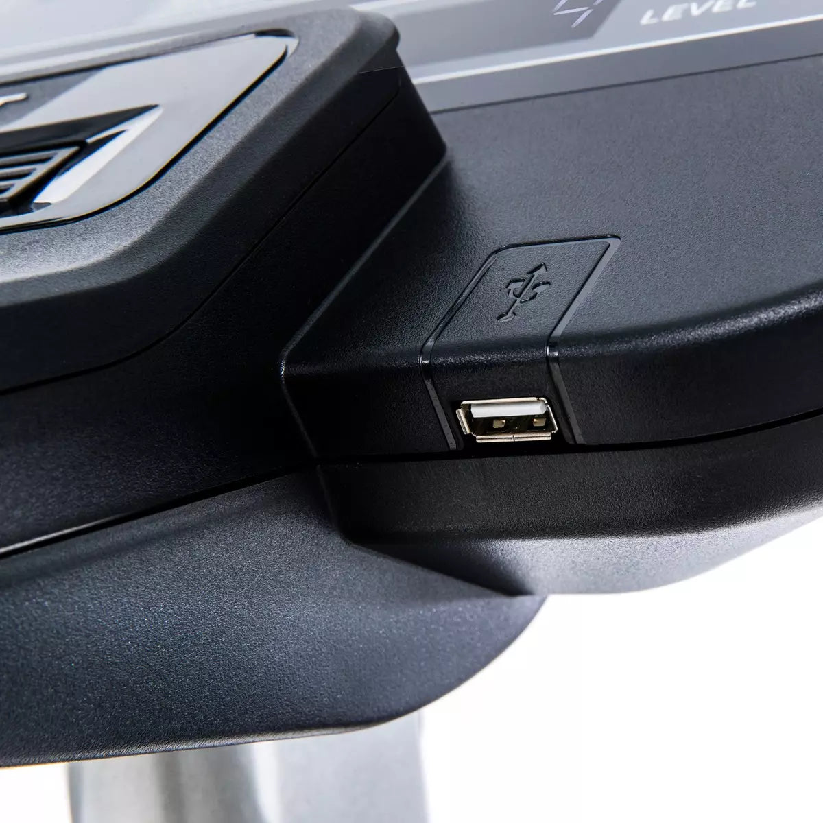 Spirit Fitness CE800 Commercial Elliptical Trainer - Discontinued