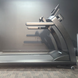 Life Fitness Run CX Treadmill w/ Track Connect Console — [Display Model]