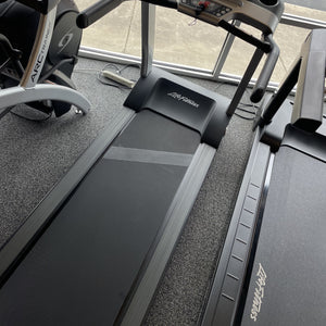 Life Fitness T3 Treadmill w/ Go Console — [Display Model]