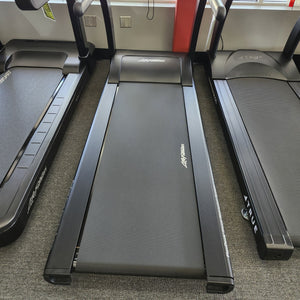 Life Fitness Run CX Treadmill — [Display Model]